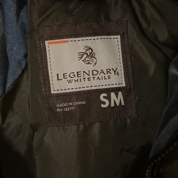 Women’s Legendary Whitetails Small Vest - Picture 4 of 4